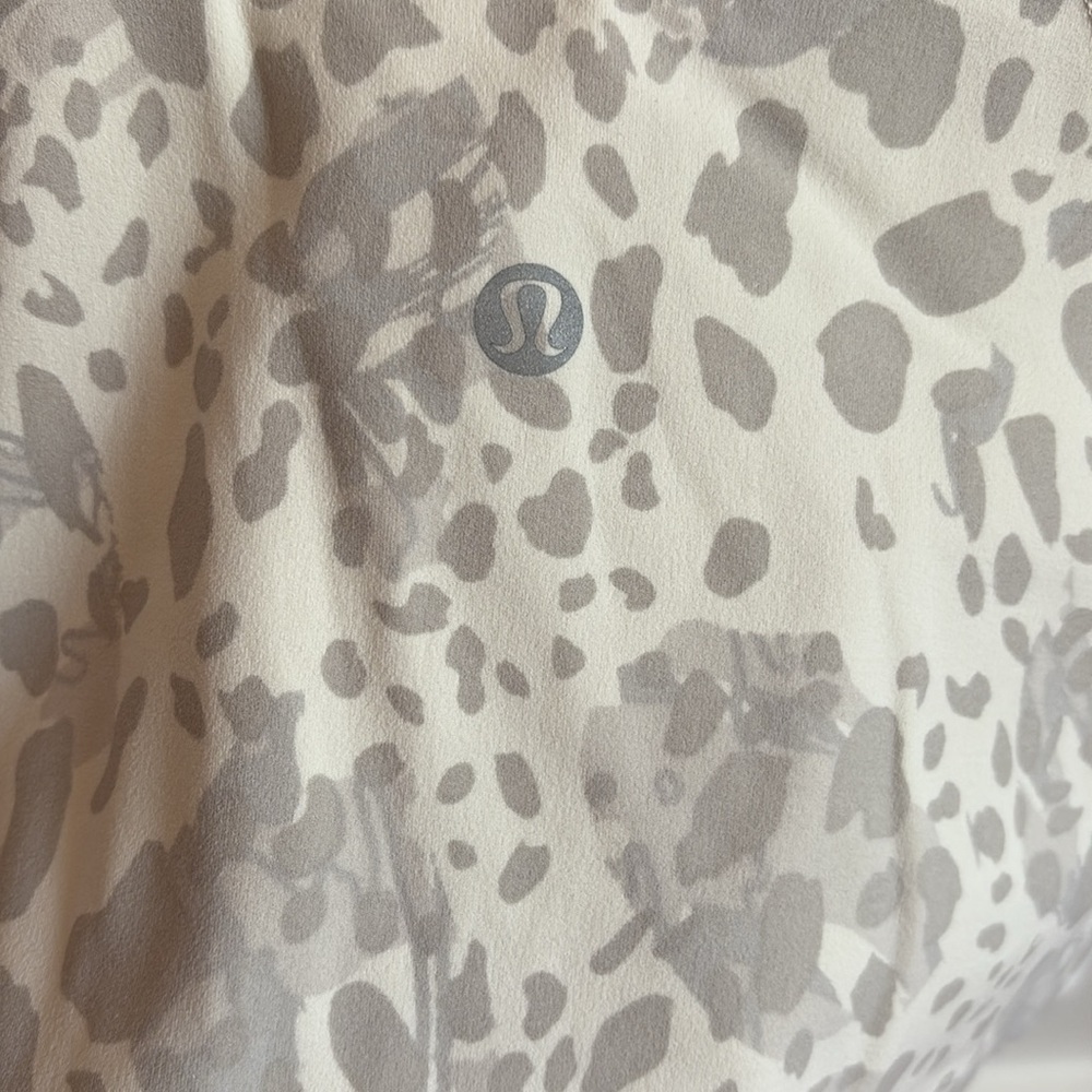 Lululemon Align Tank Cheetah Camo Antique White Multi size 6 - Picture 4 of 6